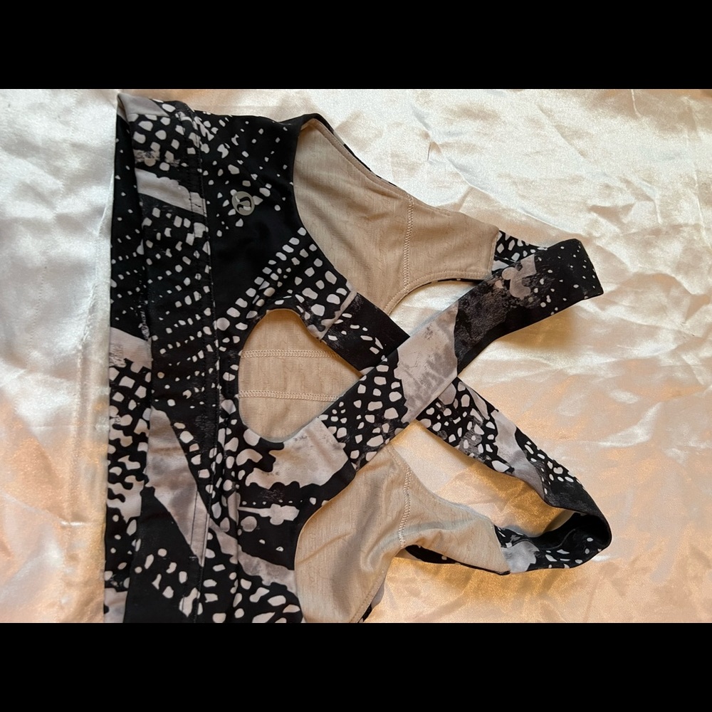 Lululemon top - Picture 2 of 3